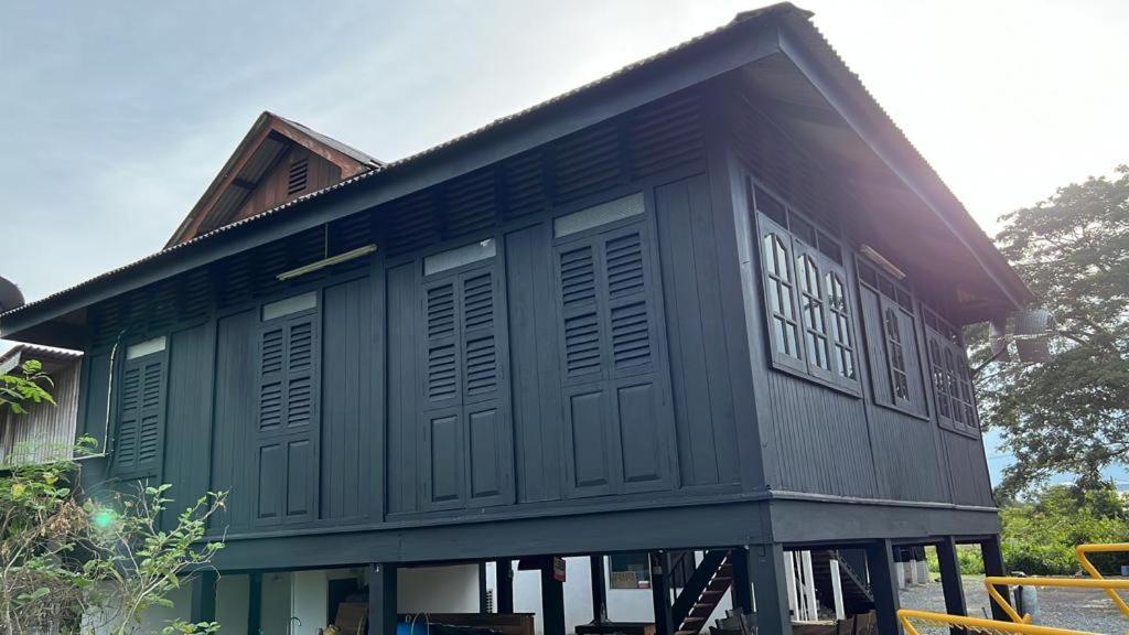 Wisma tamu Kejora